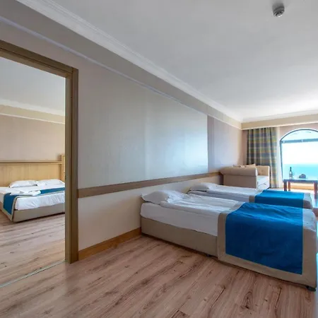 Курортный комплекс Utopia World 5*