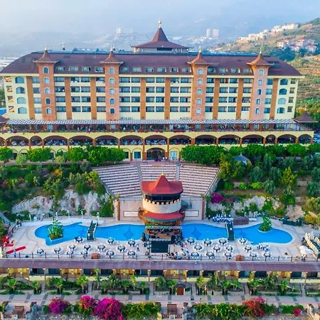 Utopia World Курортный комплекс 5*